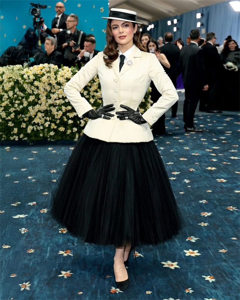 White Women Office Suits Skirt - огляд і ціна Women Formal Wear Designers