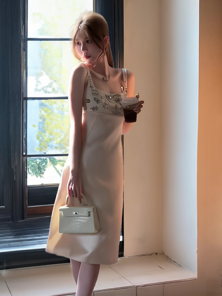 Elegant Heavy Work Satin Eveni - огляд і ціна Women Formal Wear With Skirt